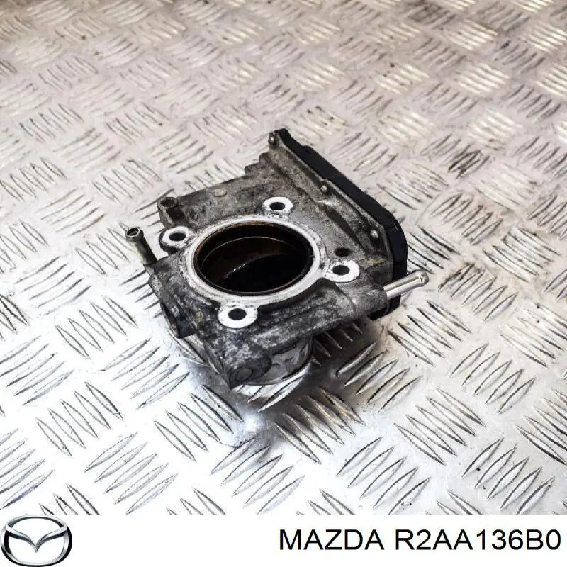 Compre R2AA136B0 Mazda Válvula de borboleta montada