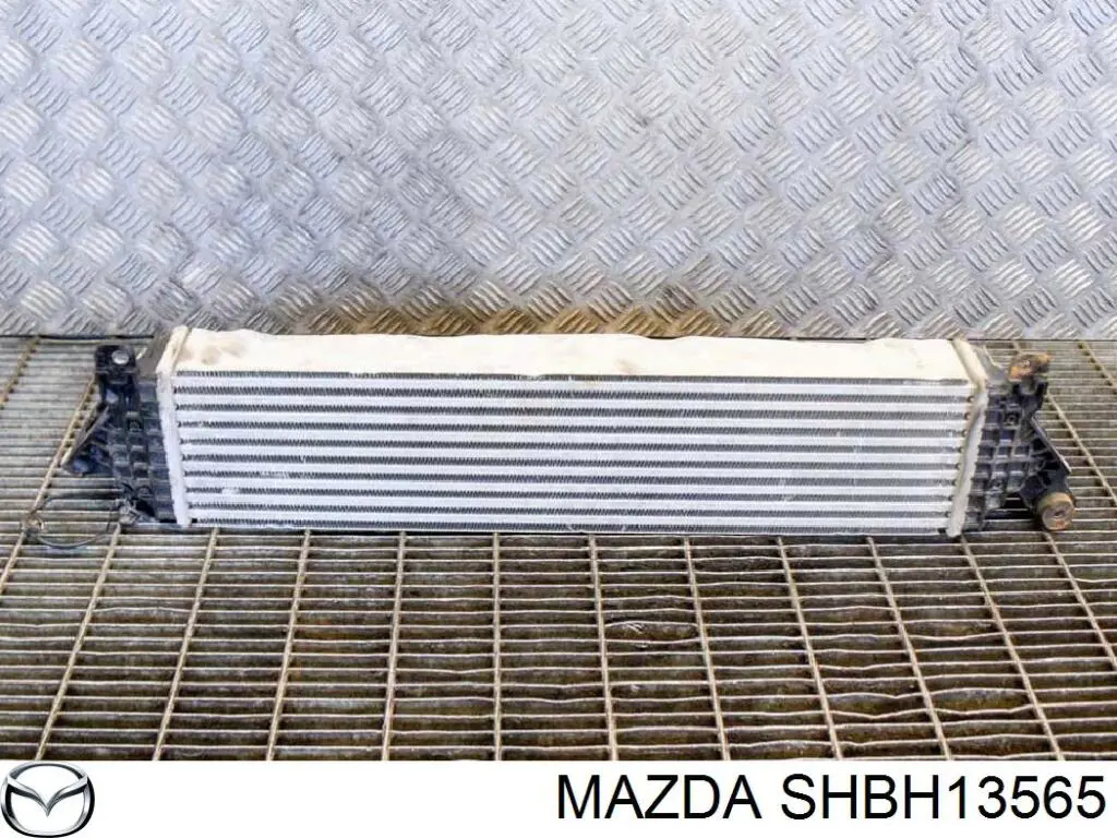 SHBH13565 Mazda Radiador de intercooler