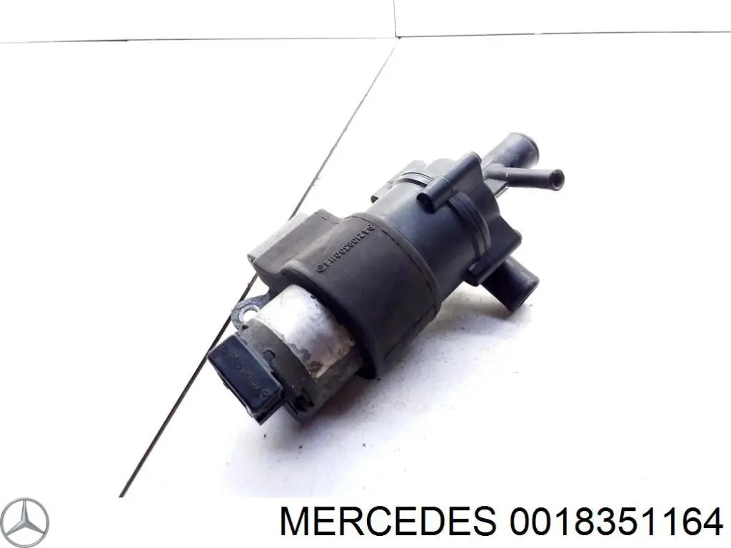 Compre 0018351164 Mercedes Bomba de água (bomba) de esfriamento, adicional elétrica