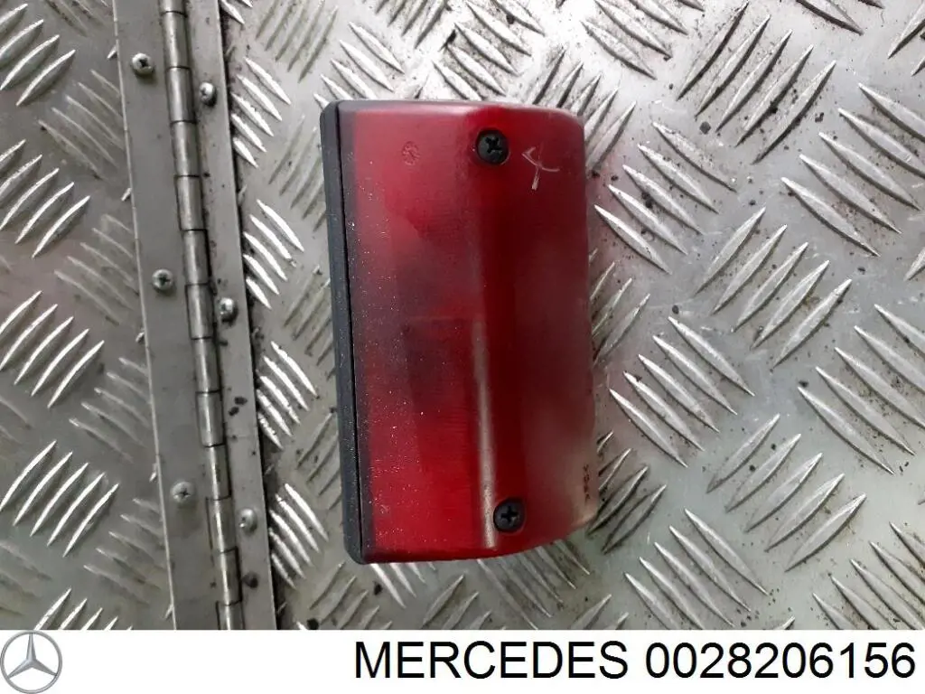 0028206156 Mercedes Sinal de parada traseiro adicional