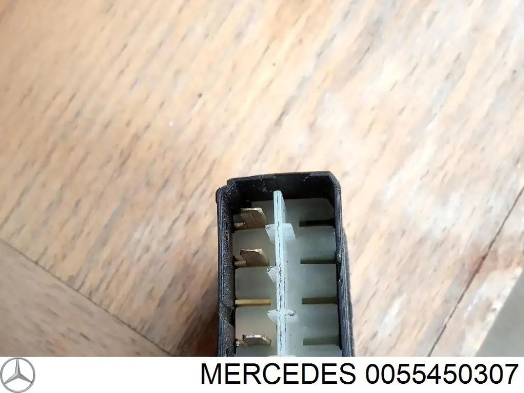 0055450307 Mercedes Botão de ativação de aquecimento de vidro traseiro