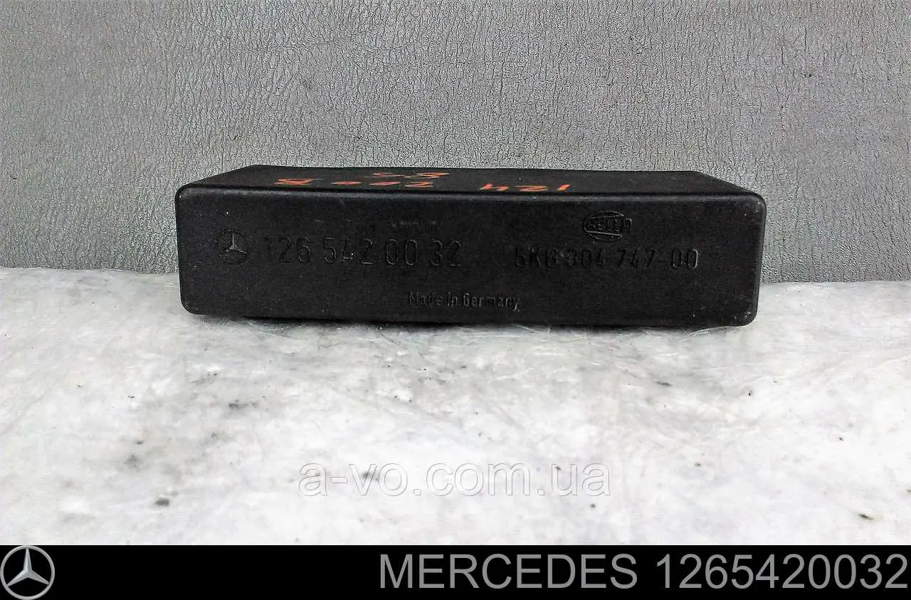 1265420032 Mercedes Relê da luz