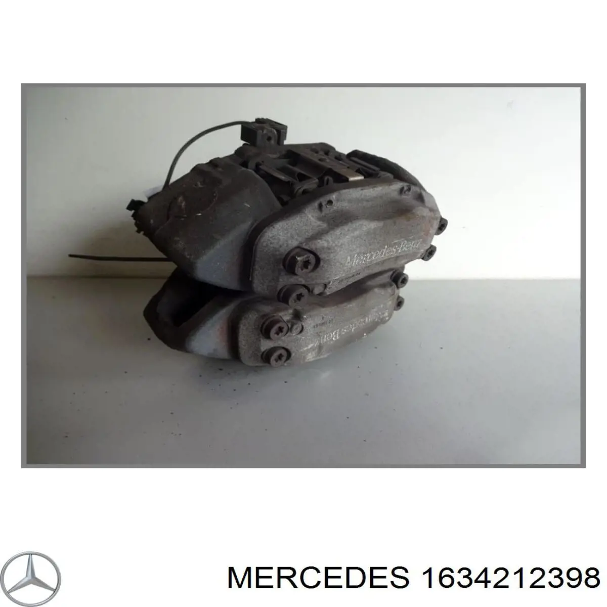 1634212398 Mercedes Suporte do freio dianteiro esquerdo