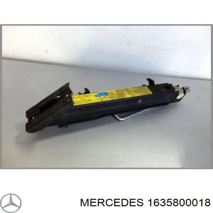 1635800018 Mercedes 