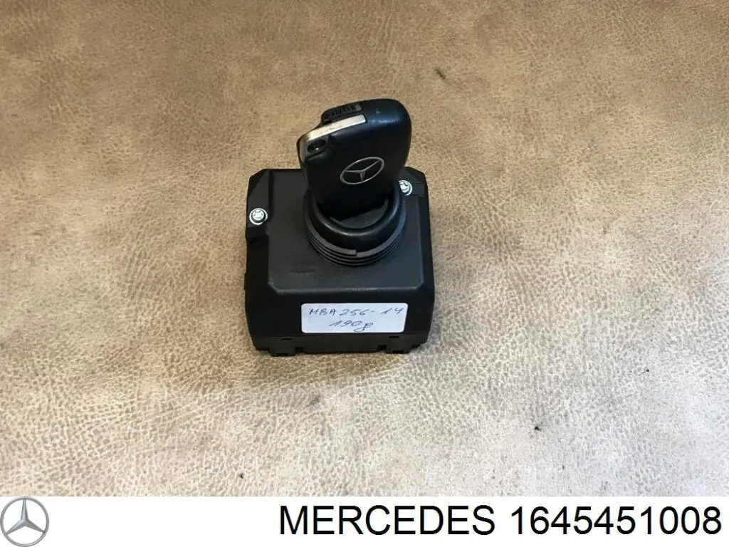 1645450808 Mercedes Fecho de ignição