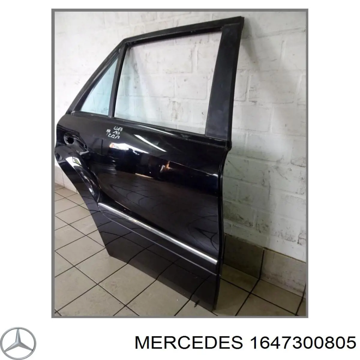1647300805 Mercedes Porta traseira direita