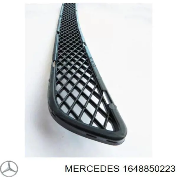 1648850223 Mercedes Grelha central do pára-choque dianteiro