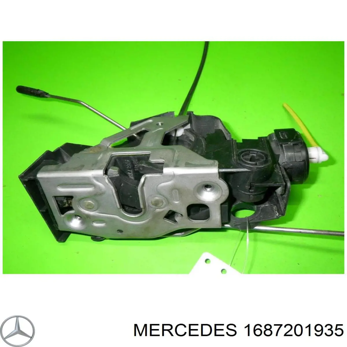 1687201935 Mercedes Fecho da porta dianteira esquerda