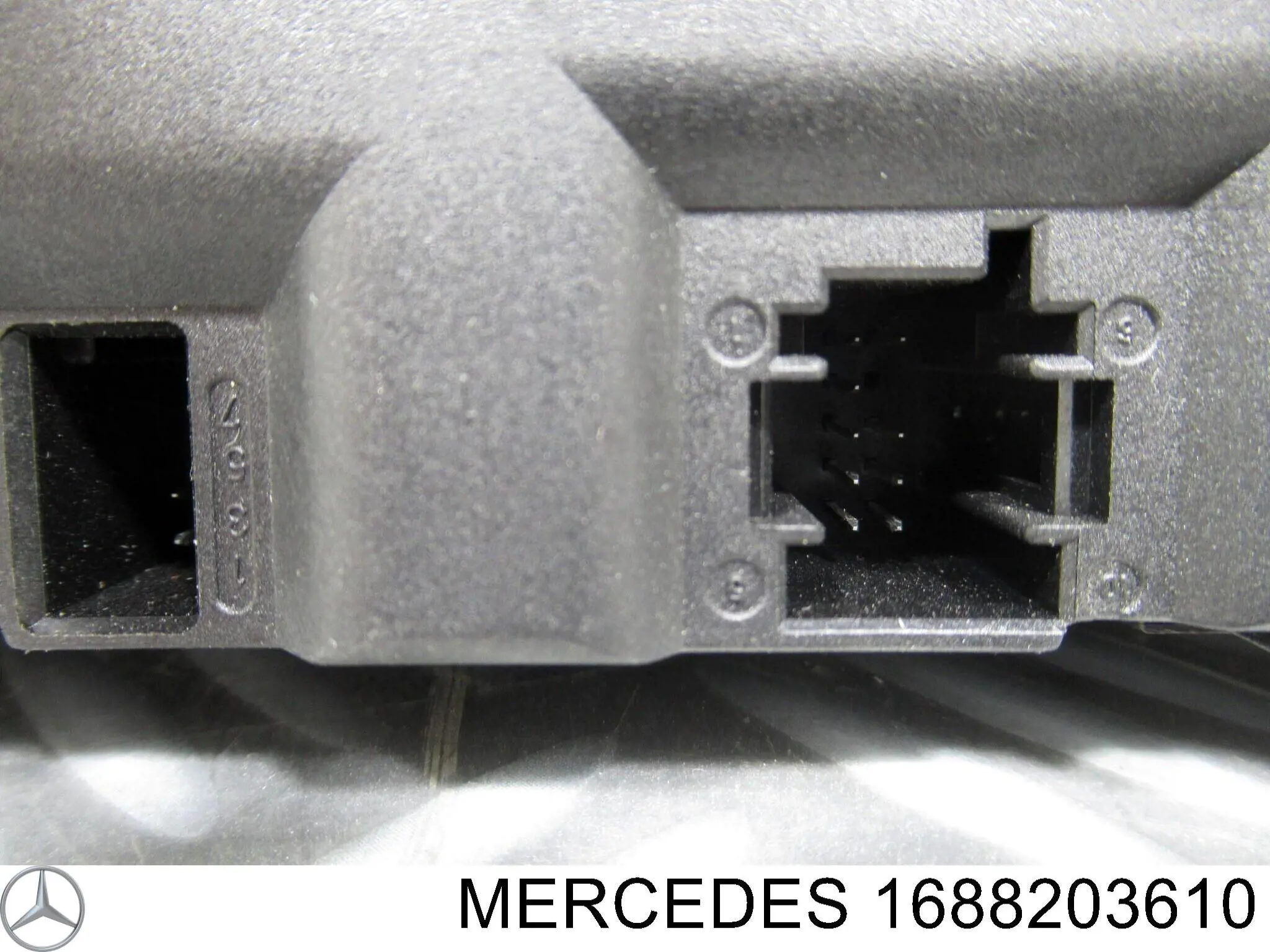 Bloco de botões do console central Mercedes 1688203610 preço, a partir de 44,34 USD