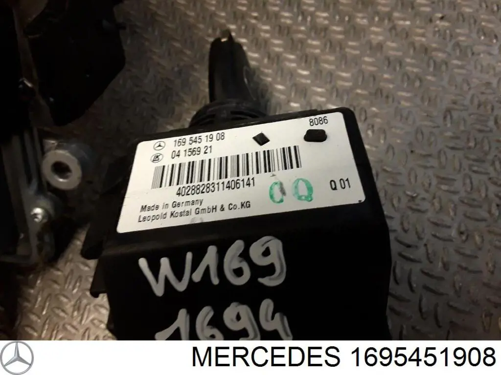 1695451908 Mercedes Fecho de ignição