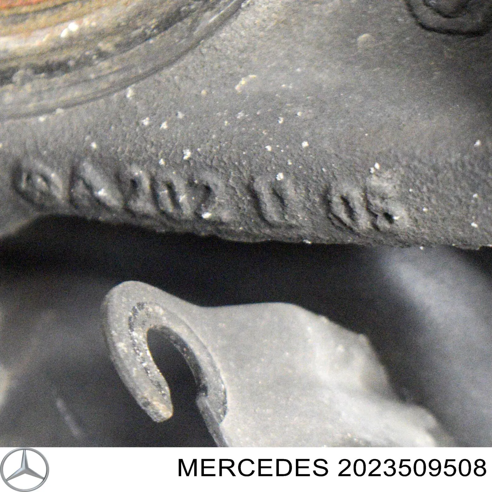 2023509508 Mercedes Pino moente (extremidade do eixo) traseiro direito