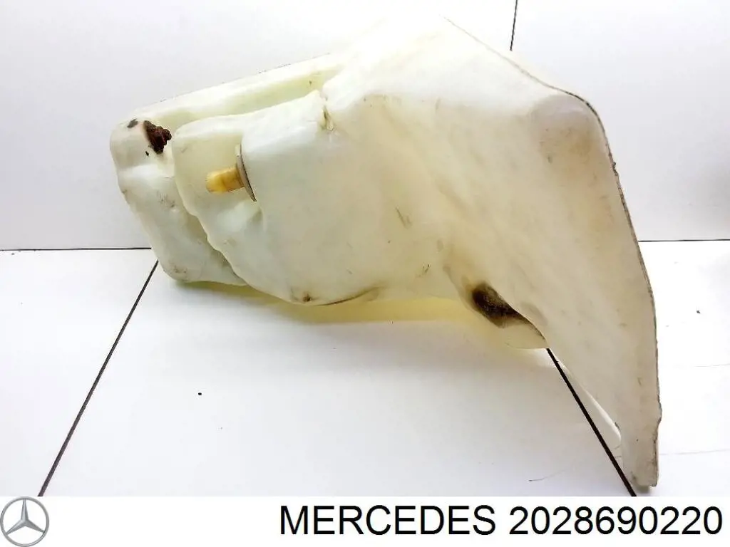 Tanque de fluido para lavador de vidro traseiro Mercedes 2028690220 preço, a partir de 70,54 USD