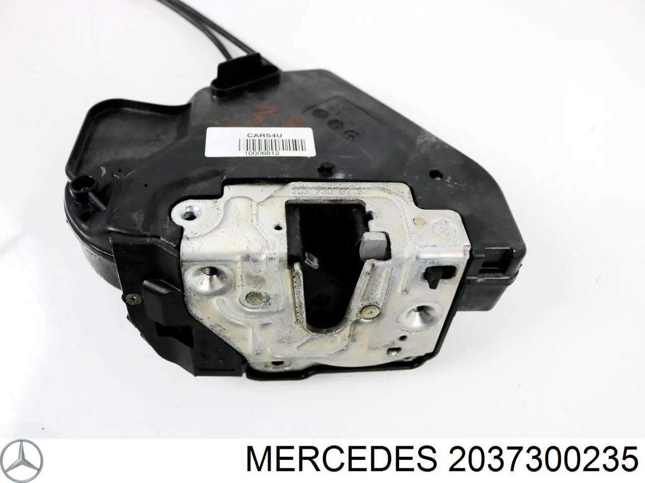 2037300235 Mercedes Fecho da porta traseira direita