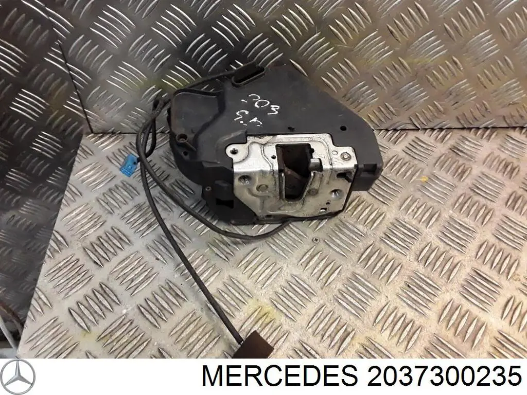 Fecho da porta traseira direita Mercedes 2037300235 preço, a partir de 56,18 USD