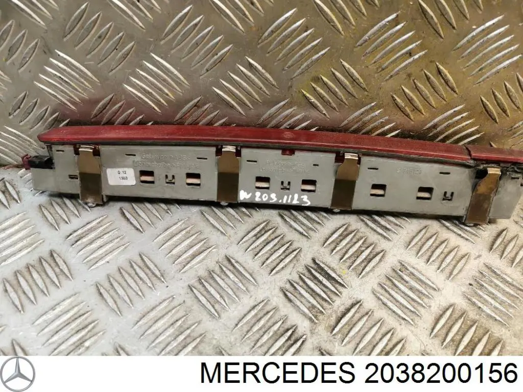 Sinal de parada traseiro adicional Mercedes 2038200156 preço, a partir de 84,38 USD