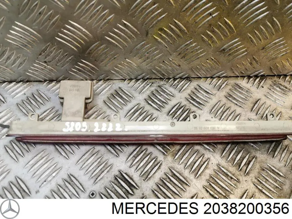 A2038200356 Mercedes Sinal de parada traseiro adicional