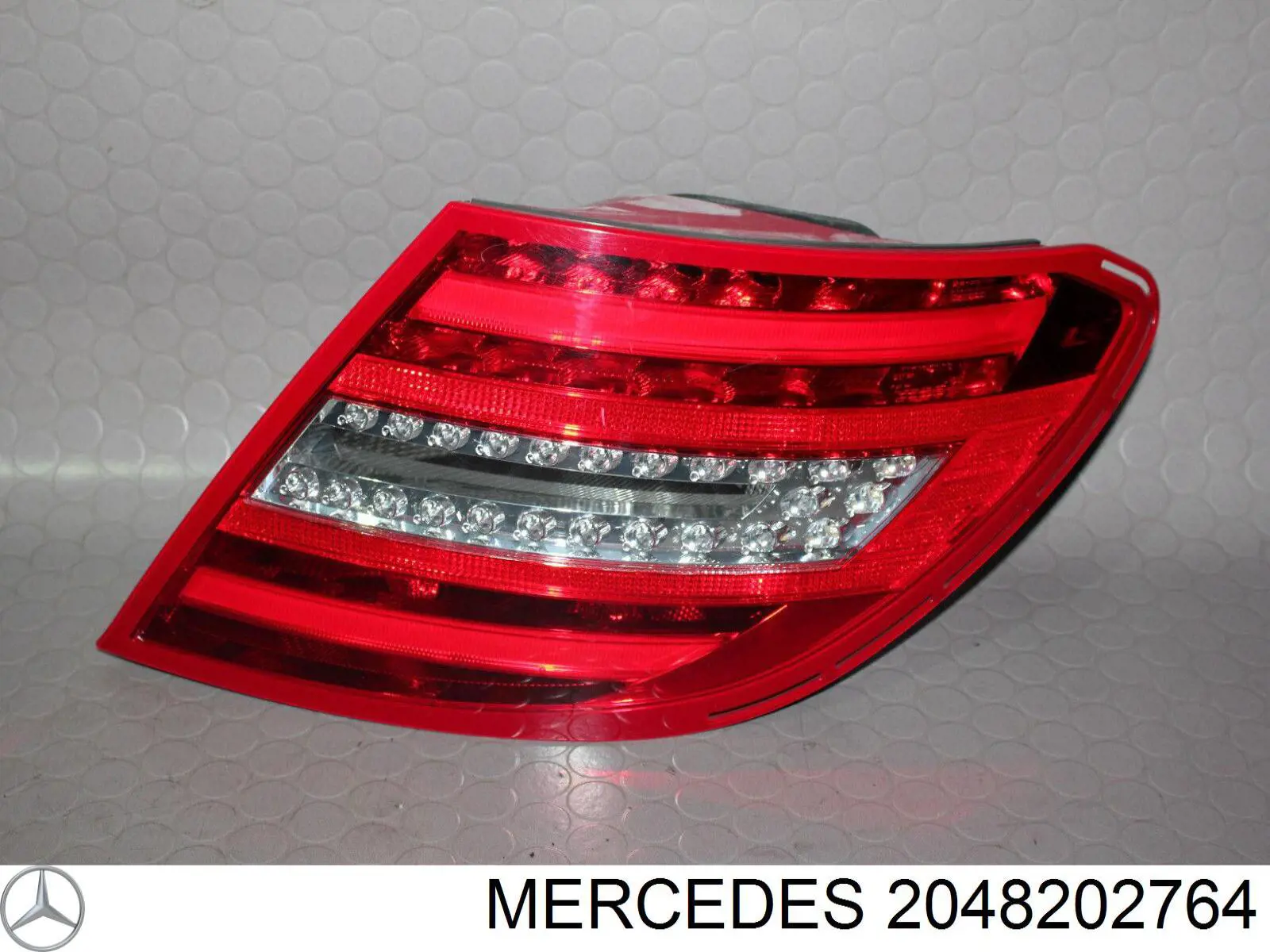 Lanterna traseira direita Mercedes 2048202764 preço, a partir de 213,39 USD