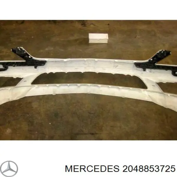 2048853725 Mercedes Pára-choque dianteiro