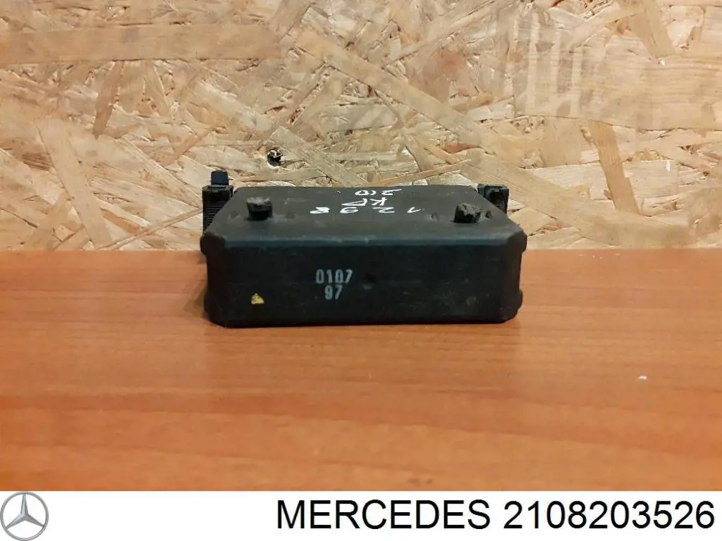 2108203526 Mercedes Módulo de conforto da porta dianteira