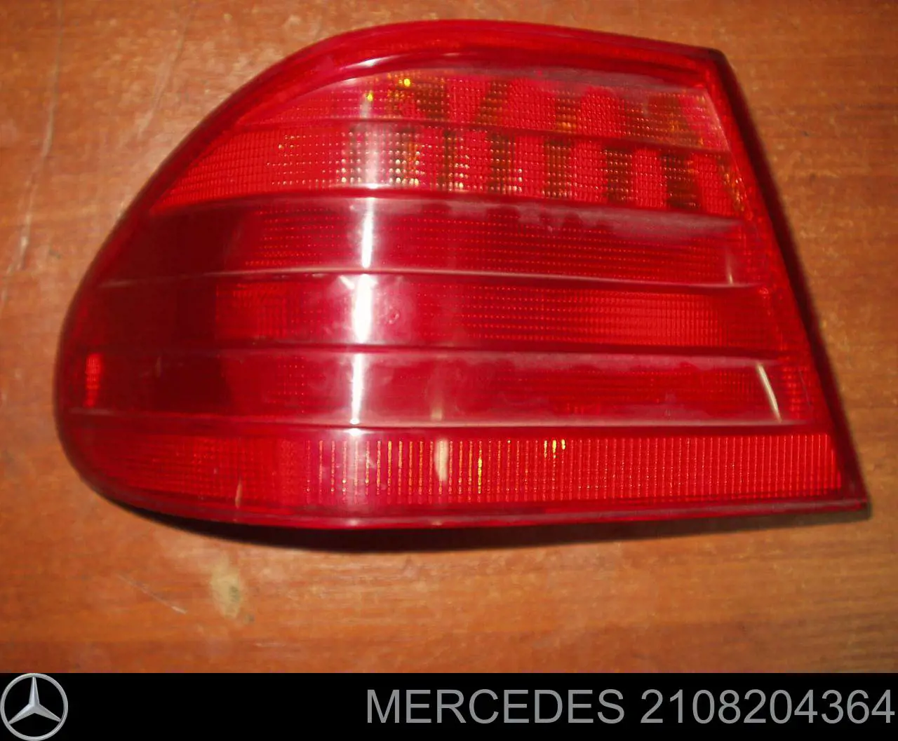 Compre 2108204364 Mercedes Lanterna traseira esquerda externa