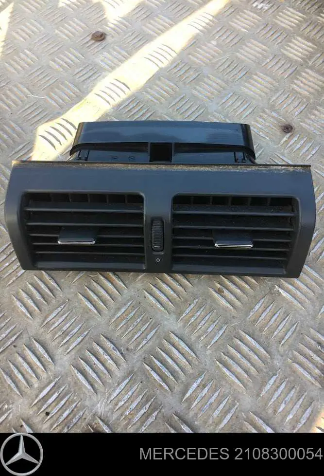 Grelha de ventilação de salão no "painel de instrumentos" Mercedes 2108300054 preço, a partir de 54,63 USD