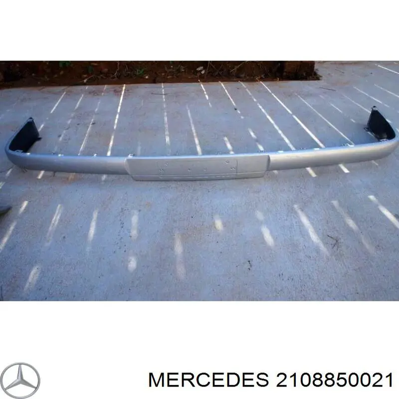 2108850021 Mercedes Placa sobreposta central do pára-choque dianteiro