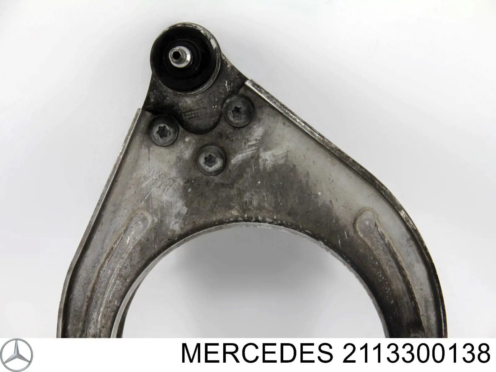 Braço oscilante superior esquerdo de suspensão dianteira Mercedes 2113300138 preço, a partir de 66,14 USD