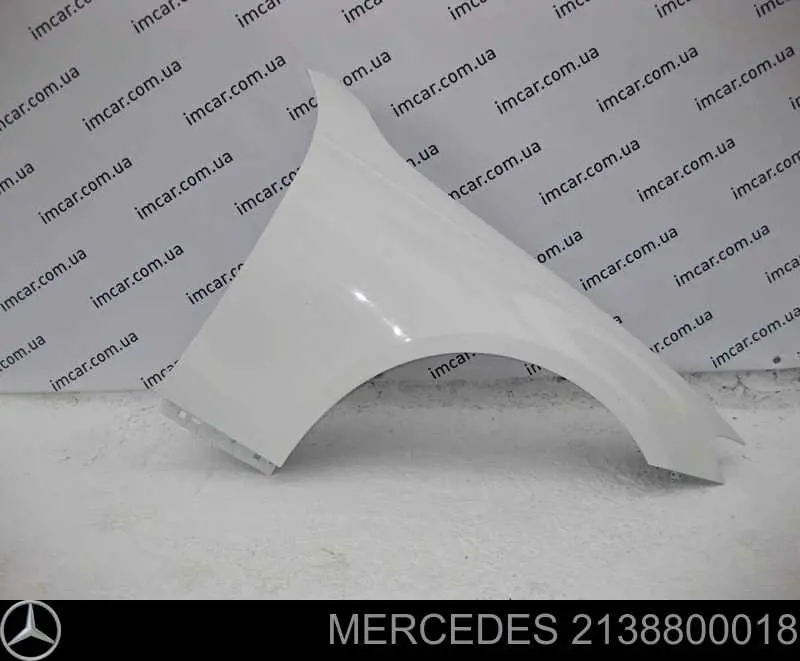 2138800018 Mercedes Pára-lama dianteiro direito