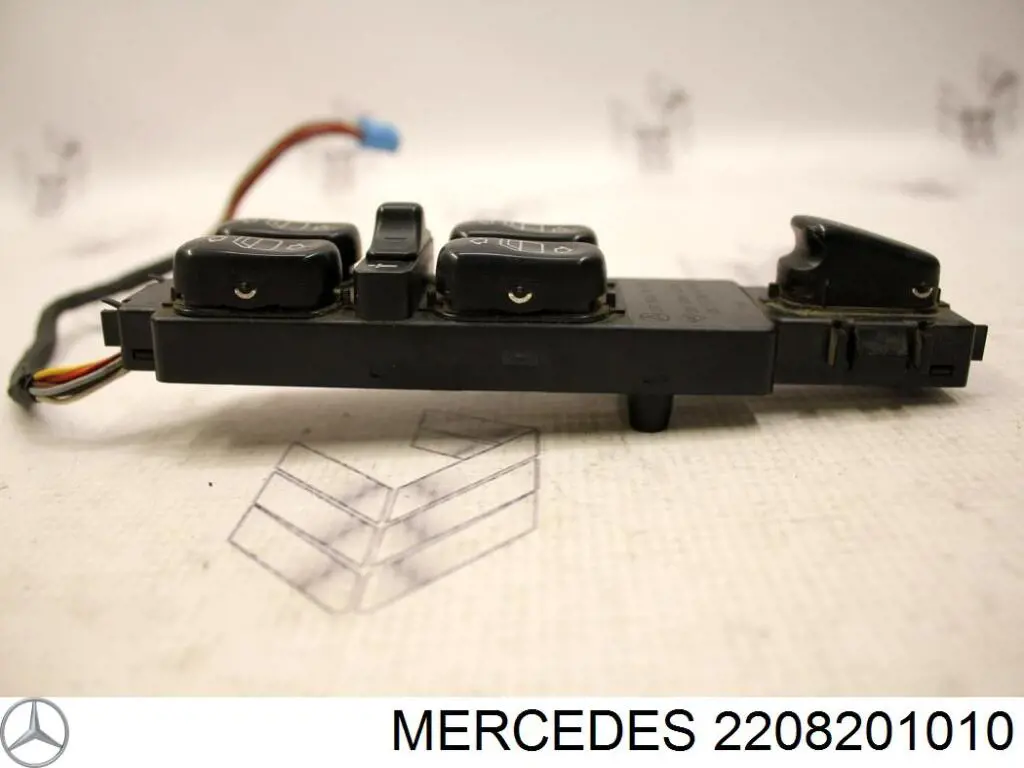 Compre 2208201010 Mercedes Unidade de botões dianteira esquerda de controlo de elevador de vidro
