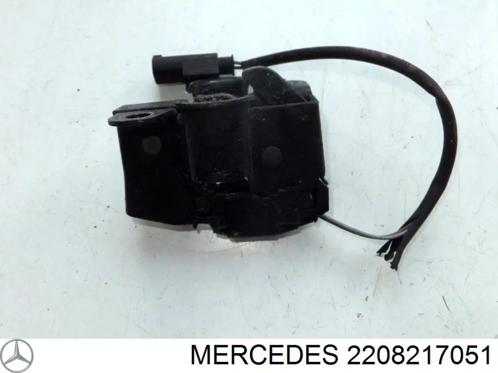 A2028202010 Mercedes Fecho da capota