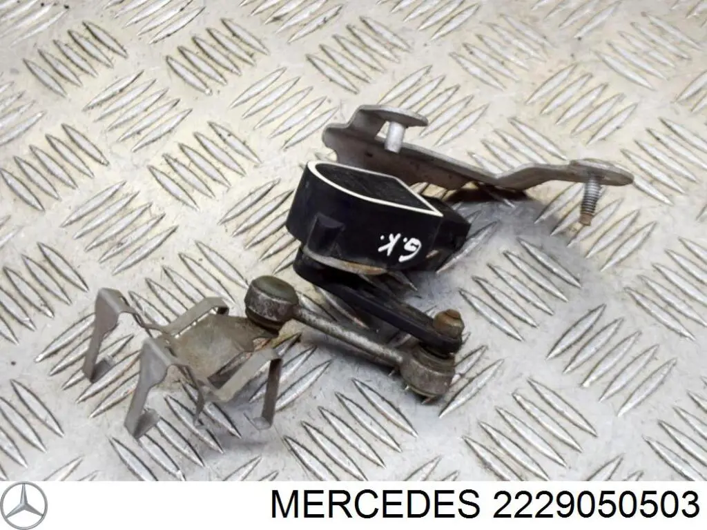 Sensor traseiro do nível de posição de carroçaria Mercedes 2229050503 preço, a partir de 42,56 USD