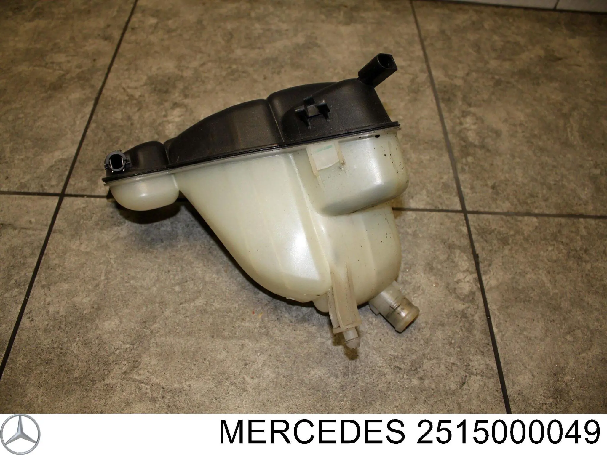 2515000049 Mercedes Tanque de expansão do sistema de esfriamento