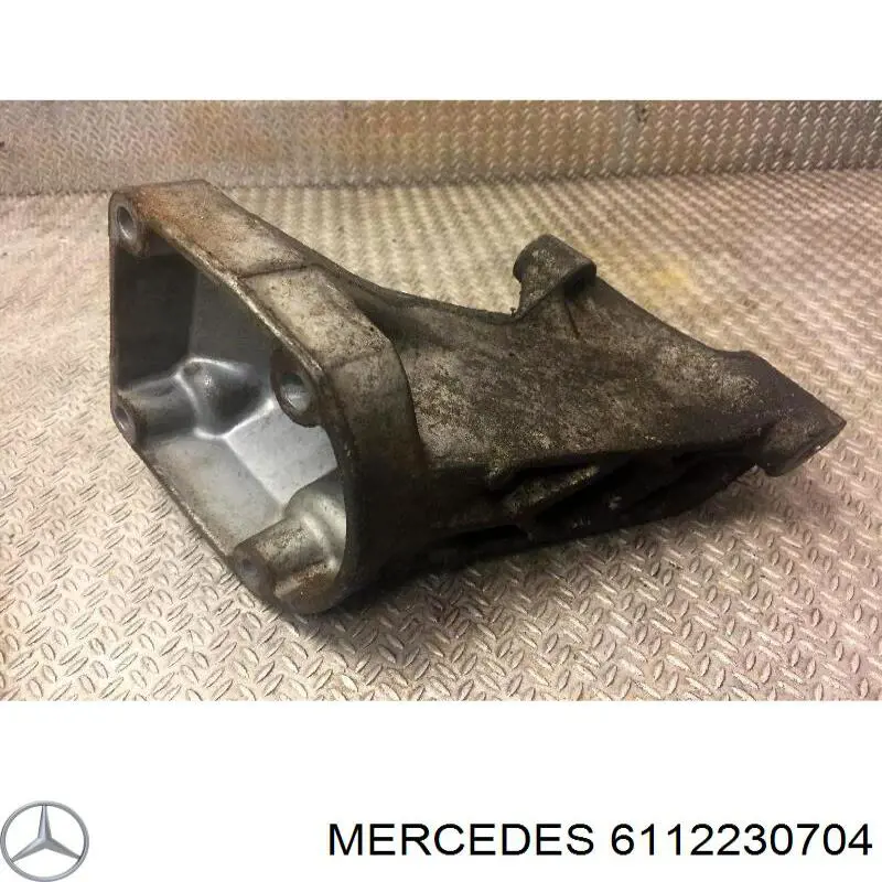 6112230704 Mercedes Consola de coxim (apoio) esquerda de motor
