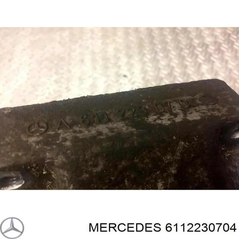 Compre 6112230704 Mercedes Consola de coxim (apoio) esquerda de motor