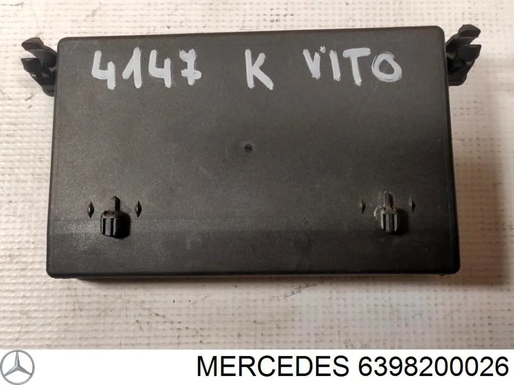 6398200026 Mercedes Módulo de conforto da porta dianteira