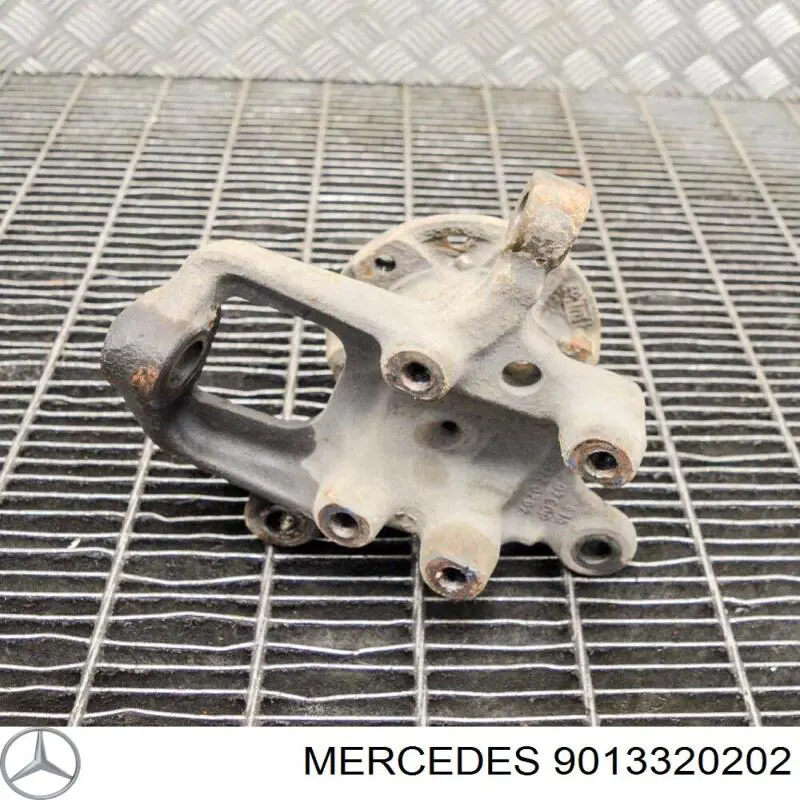 Pino moente (extremidade do eixo) dianteiro direito Mercedes 9013320202 preço, a partir de 102,33 USD