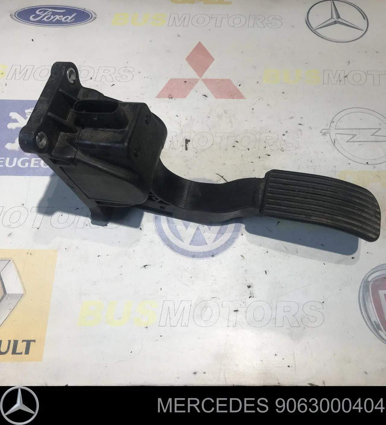 Compre A4473000100 Mercedes Pedal de gás (de acelerador)