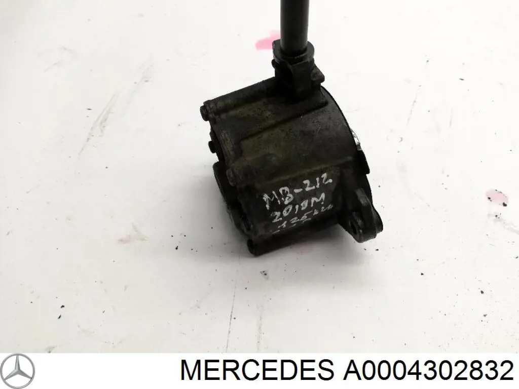  A0004302832 Mercedes