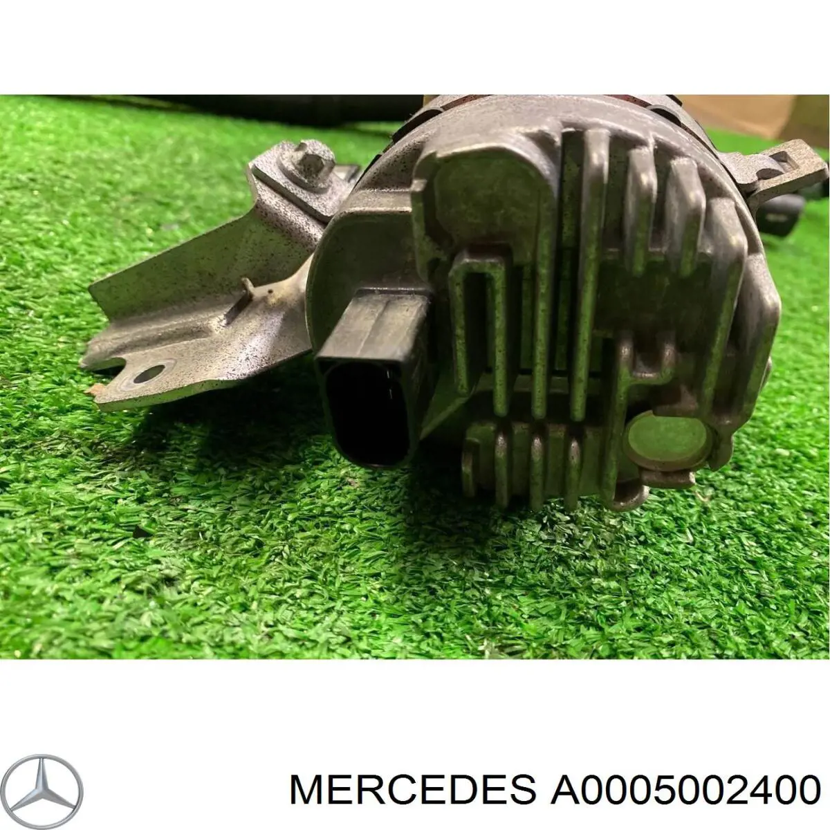 Compre 000500310028 Mercedes Bomba de água (bomba) de esfriamento, adicional elétrica