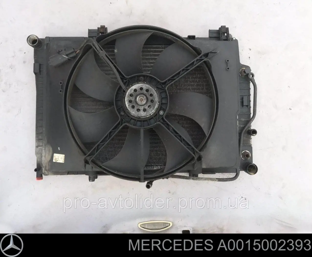 A0015002393 Mercedes Difusor do radiador de esfriamento, montado com motor e roda de aletas