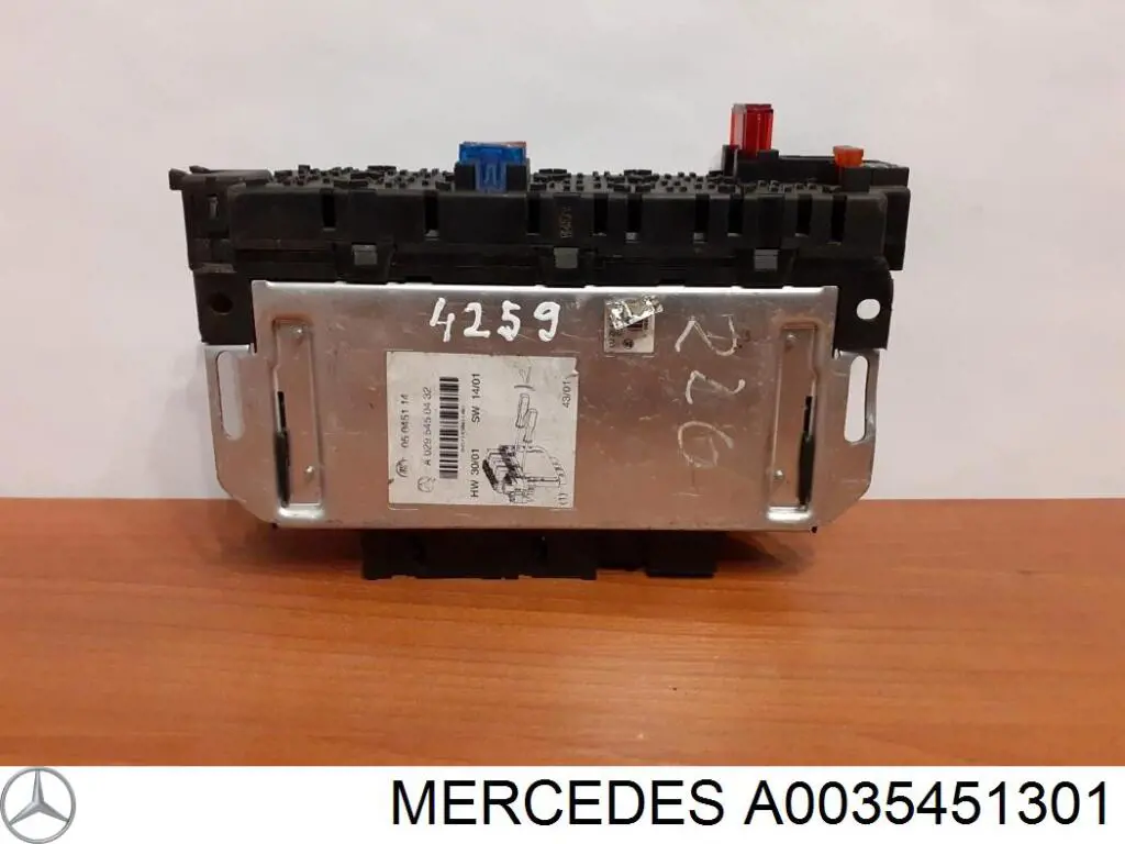 Compre A0035451301 Mercedes Unidade traseira do salão de dispositivos de segurança