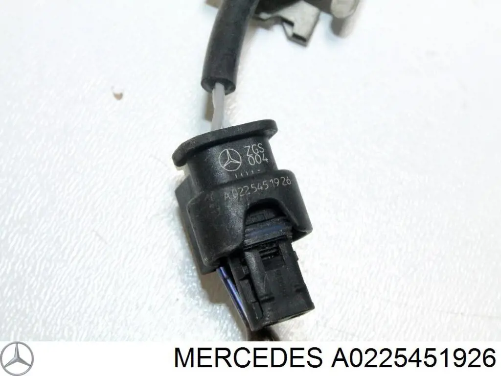 Compre A0225451926 Mercedes Conector universal