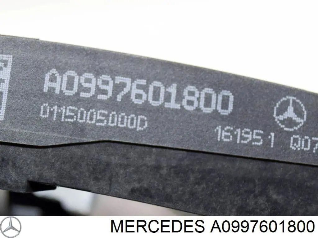 A0997601800 Mercedes Suporte de maçaneta externa da porta dianteira direita