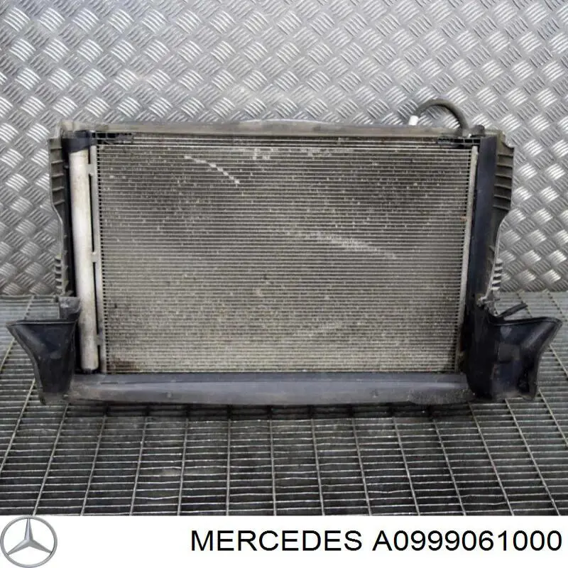 Difusor do radiador de esfriamento, montado com motor e roda de aletas Mercedes A0999061000 preço, a partir de 297,95 USD
