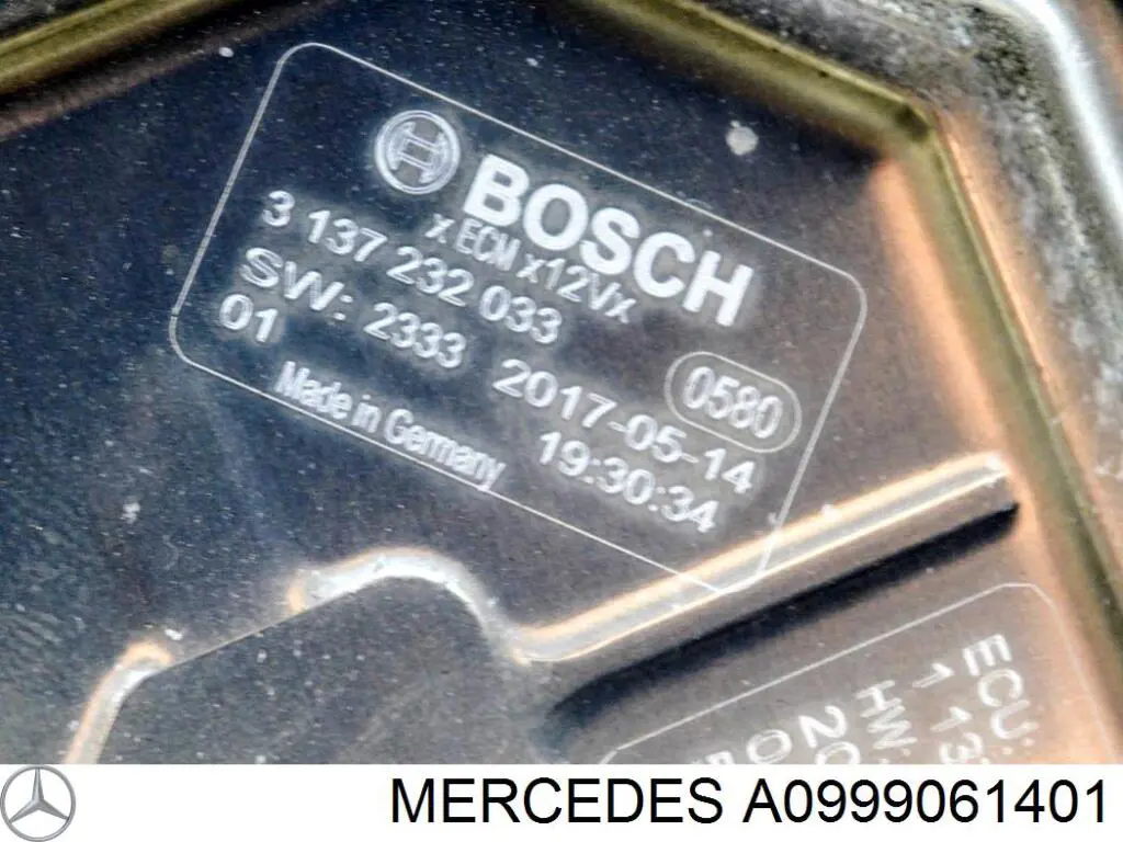 Compre A0999061401 Mercedes Ventilador elétrico de esfriamento montado (motor + roda de aletas)