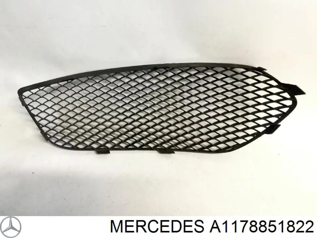 Grelha direita do pára-choque dianteiro Mercedes A1178851822 preço, a partir de 27,55 USD