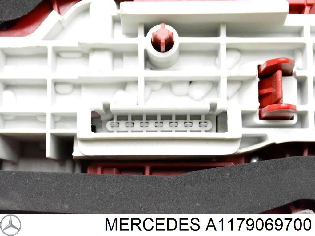 A1179069700 Mercedes Lanterna traseira esquerda