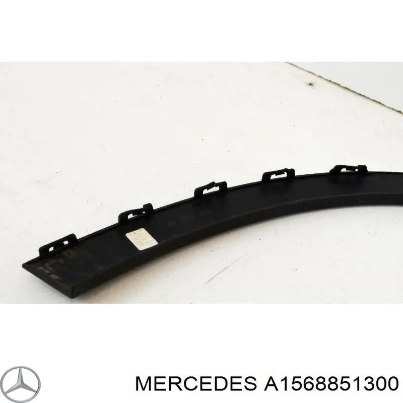 Compre A1568851300 Mercedes Expansor esquerdo (placa sobreposta) de arco do pára-lama traseiro
