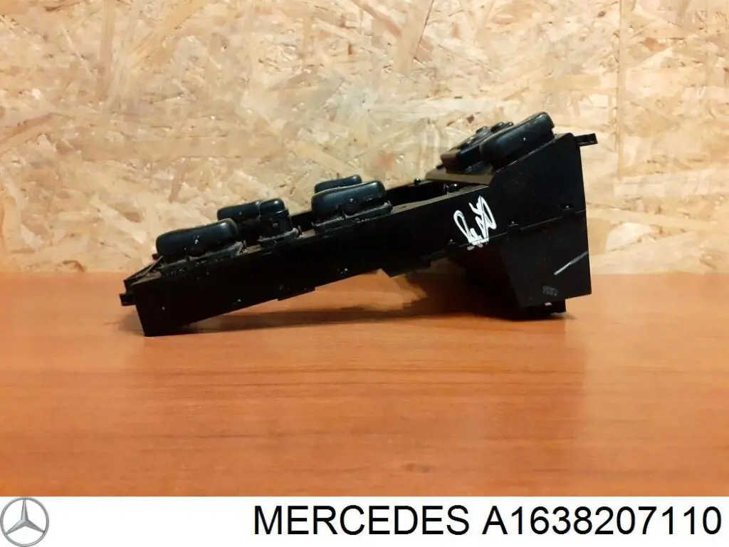 Unidade de botões de controlo de elevador de vidro de consola central Mercedes A1638207110 preço, a partir de 141,56 USD