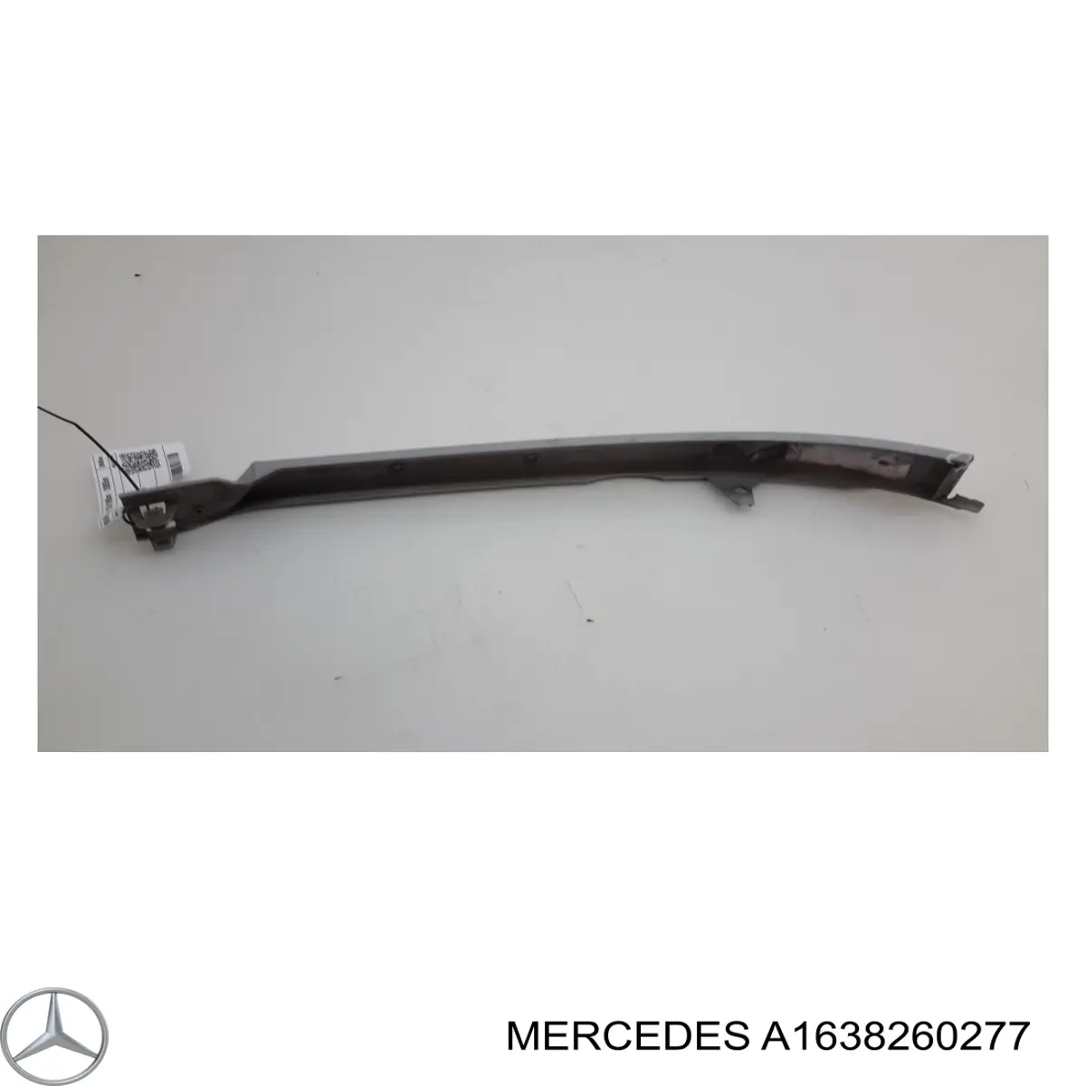 A1638260277 Mercedes Ripa (placa sobreposta) da luz direita